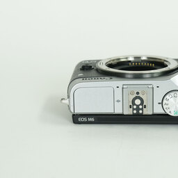 Canon EOS M6 Canon EOS M6
