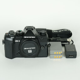 OM SYSTEM OM-5
