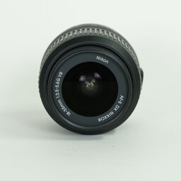 Nikon AF-S DX NIKKOR 18-55mm F3.5-5.6 G VR