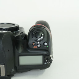 Nikon D780