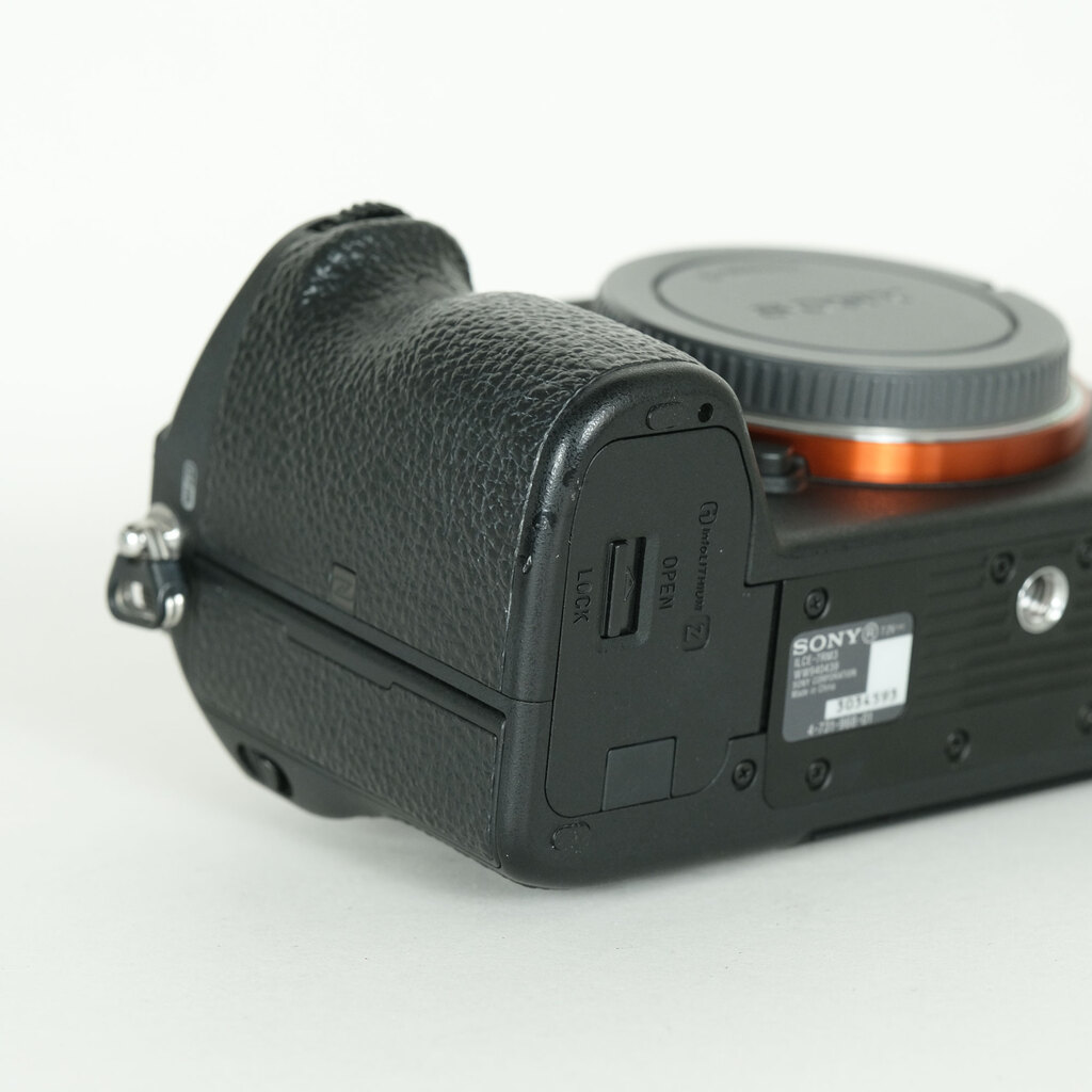 SONY α7R III(ILCE-7RM3) SONY α7R III(ILCE-7RM3)