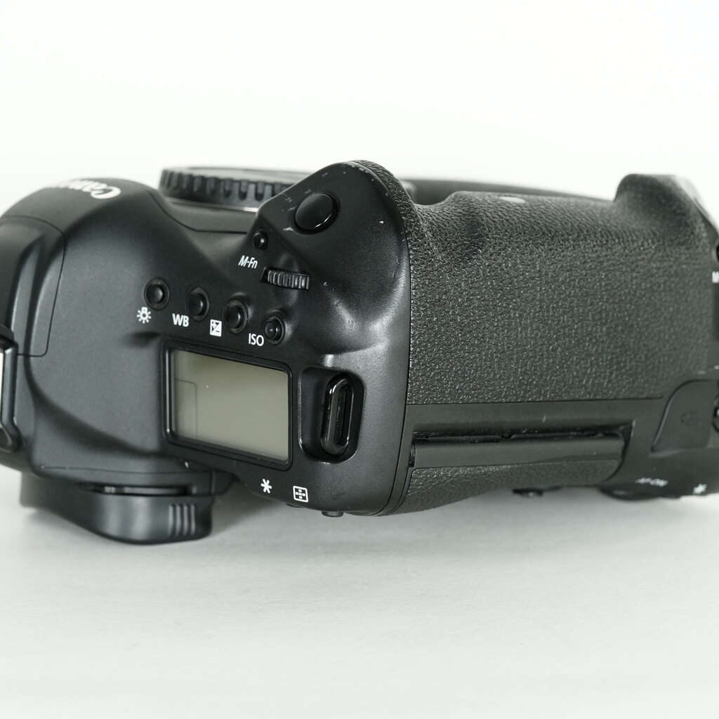 Canon EOS-1D X Mark II