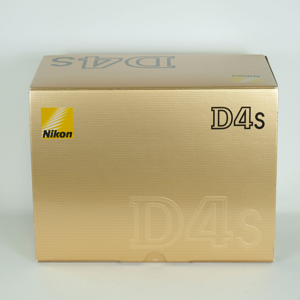 Nikon D4S