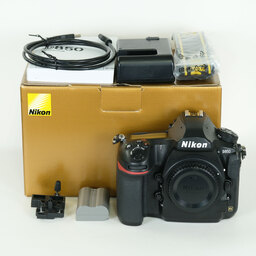 Nikon D850