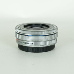 OLYMPUS M.ZUIKO DIGITAL ED 14-42mm F3.5-5.6 EZ シルバー