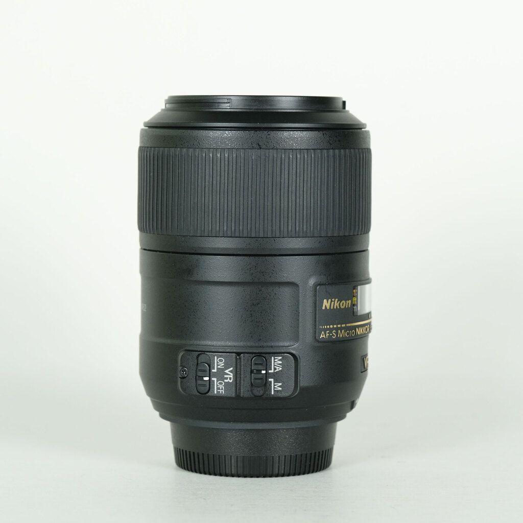 Nikon AF-S DX Micro NIKKOR 85mm F3.5G ED VRの出品 | ONE SCENE