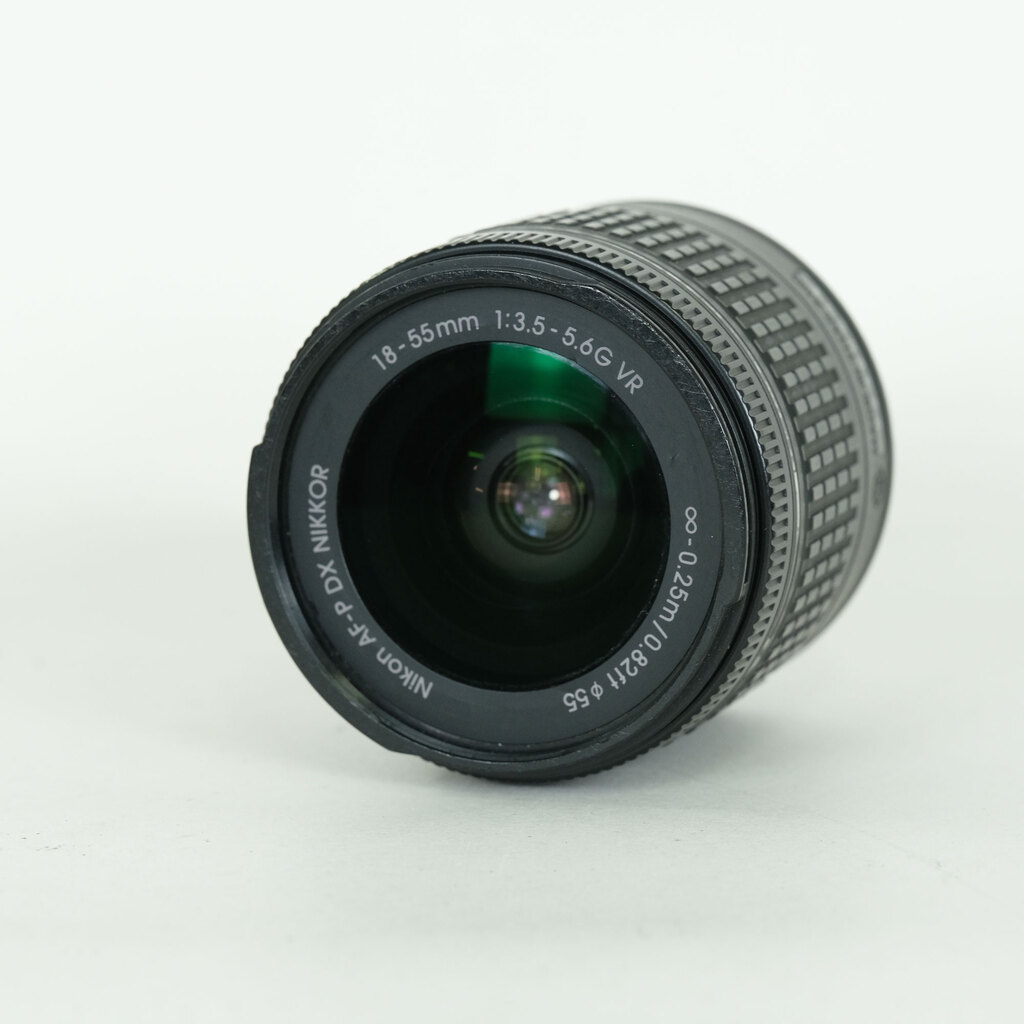 Nikon AF-S DX NIKKOR 18-55mm F3.5-5.6 G VR