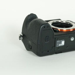 SONY α7 IV(ILCE-7M4) SONY α7 IV(ILCE-7M4)