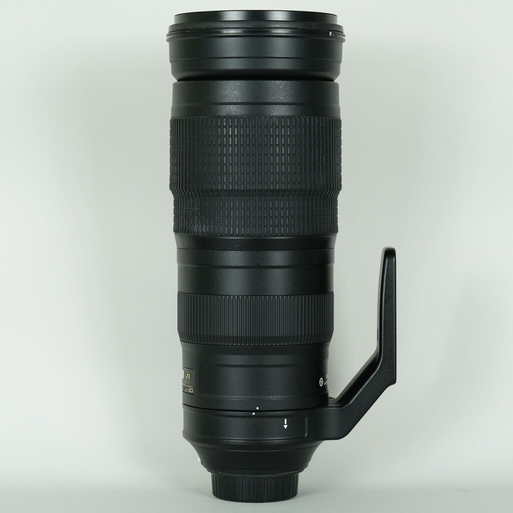 Nikon AF-S NIKKOR 200-500mm f/5.6E ED VR Nikon AF-S NIKKOR 200-500mm f/5.6E ED VR