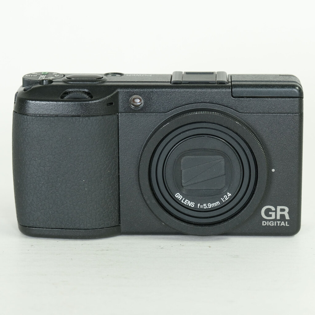 RICOH GR DIGITAL II