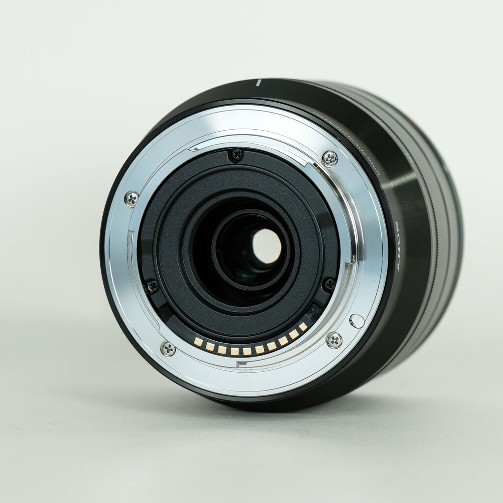 SONY E 10-18mm F4 OSS SEL1018