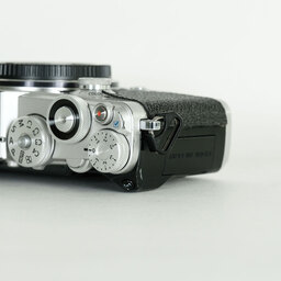 OLYMPUS PEN-F