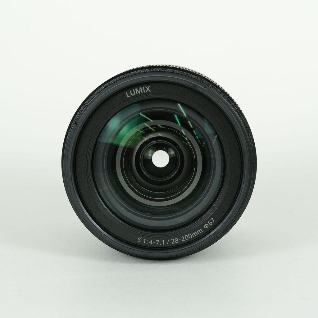 Panasonic LUMIX S 28-200mm F4-7.1 MACRO O.I.S.