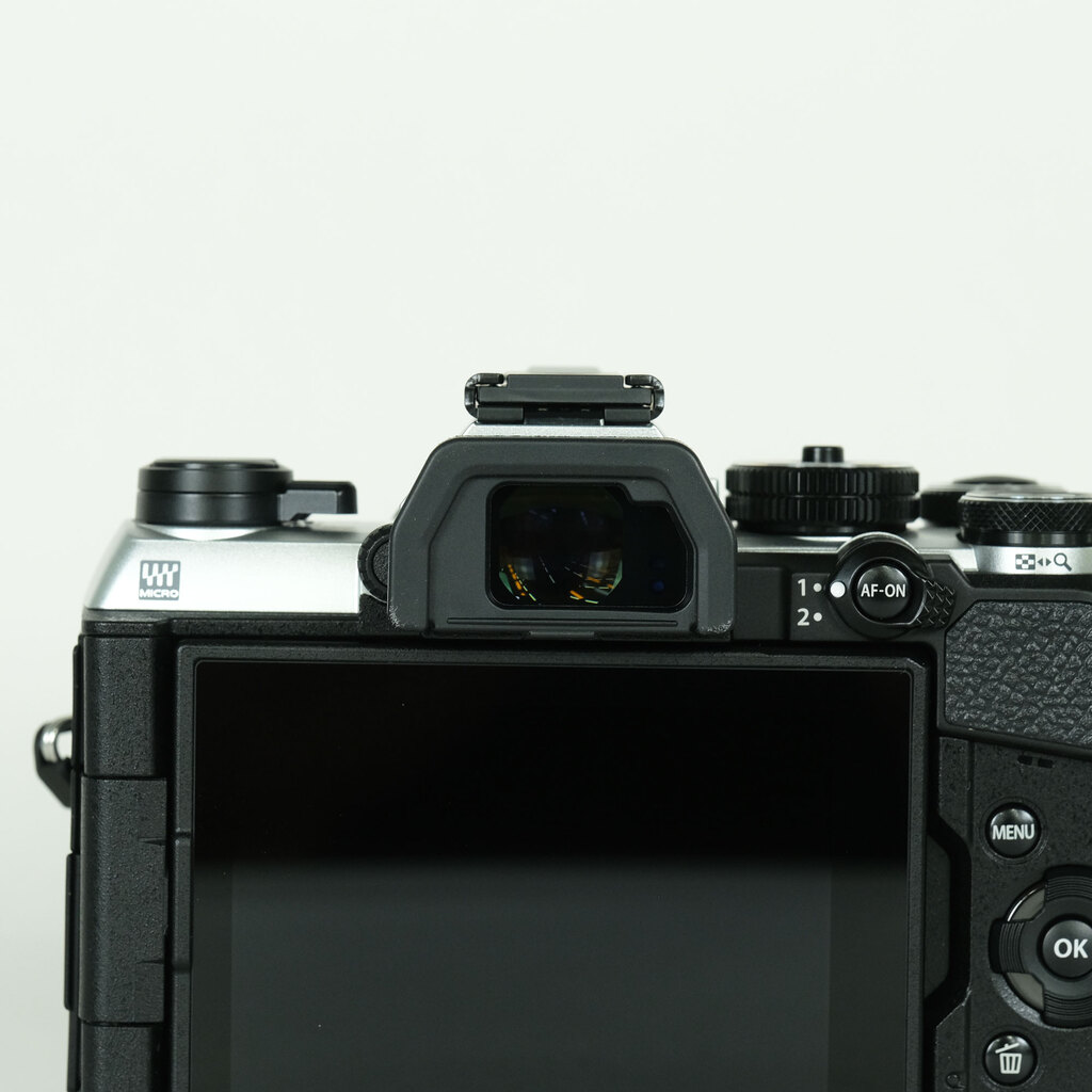 OM SYSTEM OM-5 Mark II ボディ シルバーの出品 | ONE SCENE（ワンシーン）