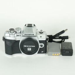 OLYMPUS OM-D E-M10 Mark IV