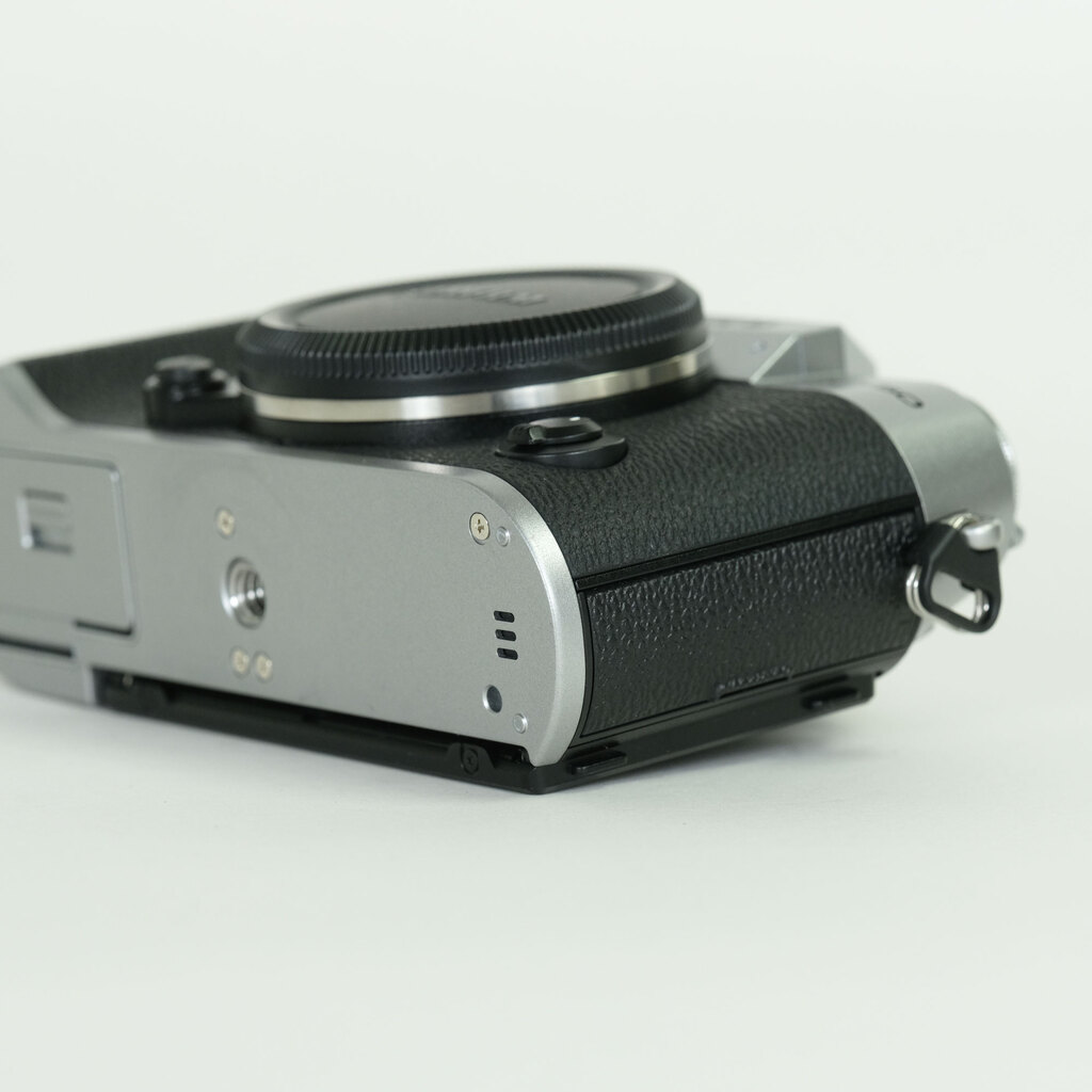 FUJIFILM X-T50
