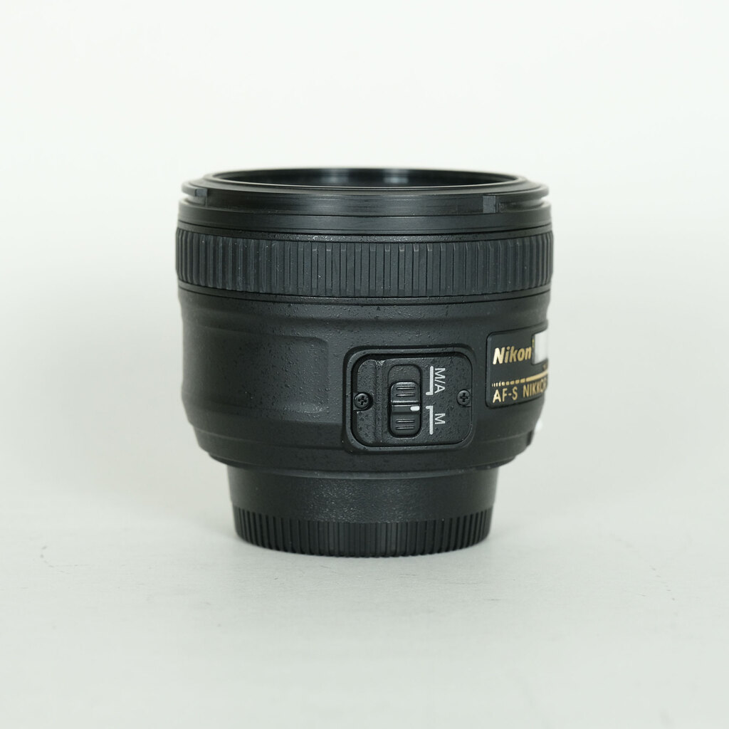 Nikon AF-S NIKKOR 50mm f/1.8G Nikon AF-S NIKKOR 50mm f/1.8G