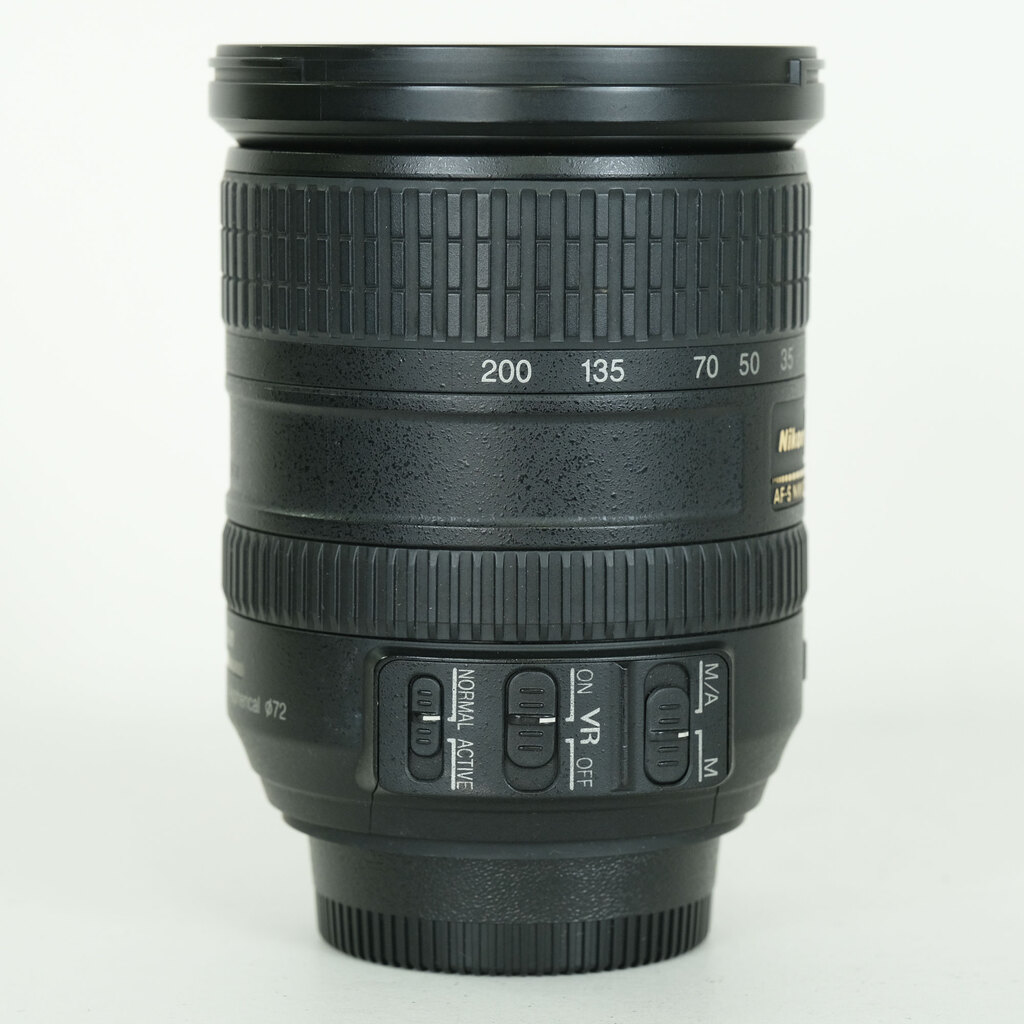 Nikon AF-S DX VR Zoom-Nikkor 18-200mm F3.5-5.6G IF-ED