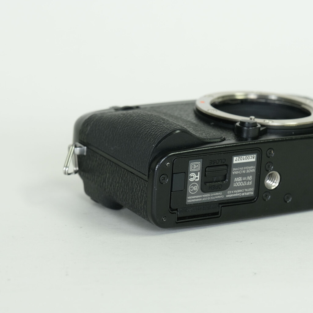 FUJIFILM X-E3