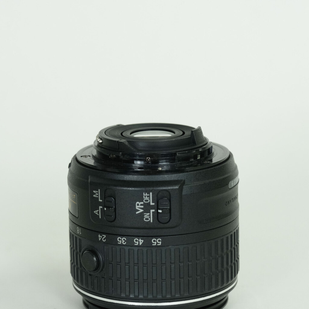 Nikon AF-S DX NIKKOR 18-55mm f3.5-5.6G VR II