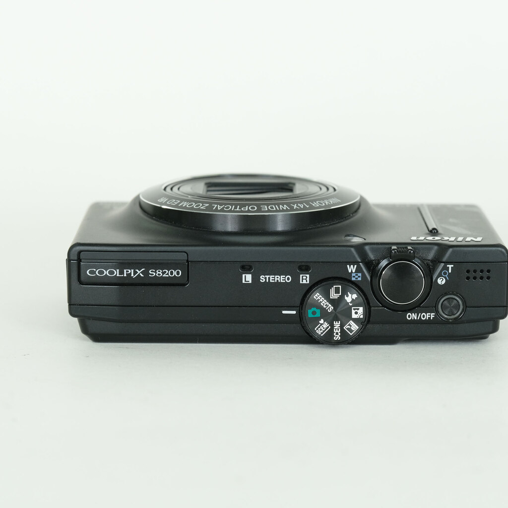 Nikon COOLPIX S8200 ノーブルブラック