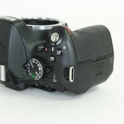 Nikon D5100 ボディ