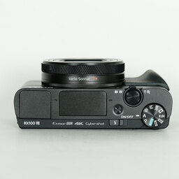 SONY Cyber-shot DSC-RX100M7