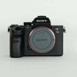 SONY α7 III(ILCE-7M3) SONY α7 III(ILCE-7M3)