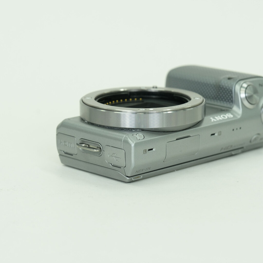 SONY α NEX-5N ボディ シルバー SONY α NEX-5N ボディ シルバー