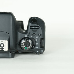 Canon EOS Kiss X9i