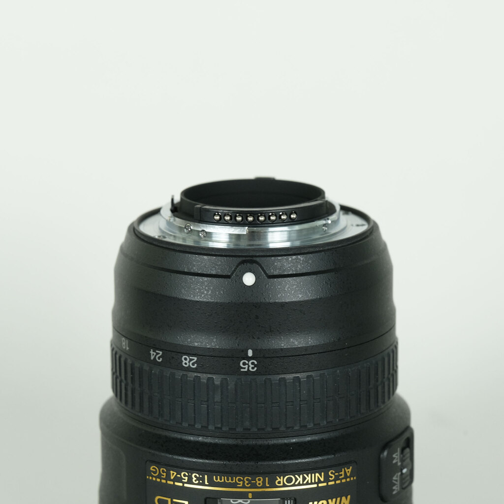 Nikon AF-S NIKKOR 18-35mm F3.5–4.5 G ED Nikon AF-S NIKKOR 18-35mm F3.5–4.5 G ED