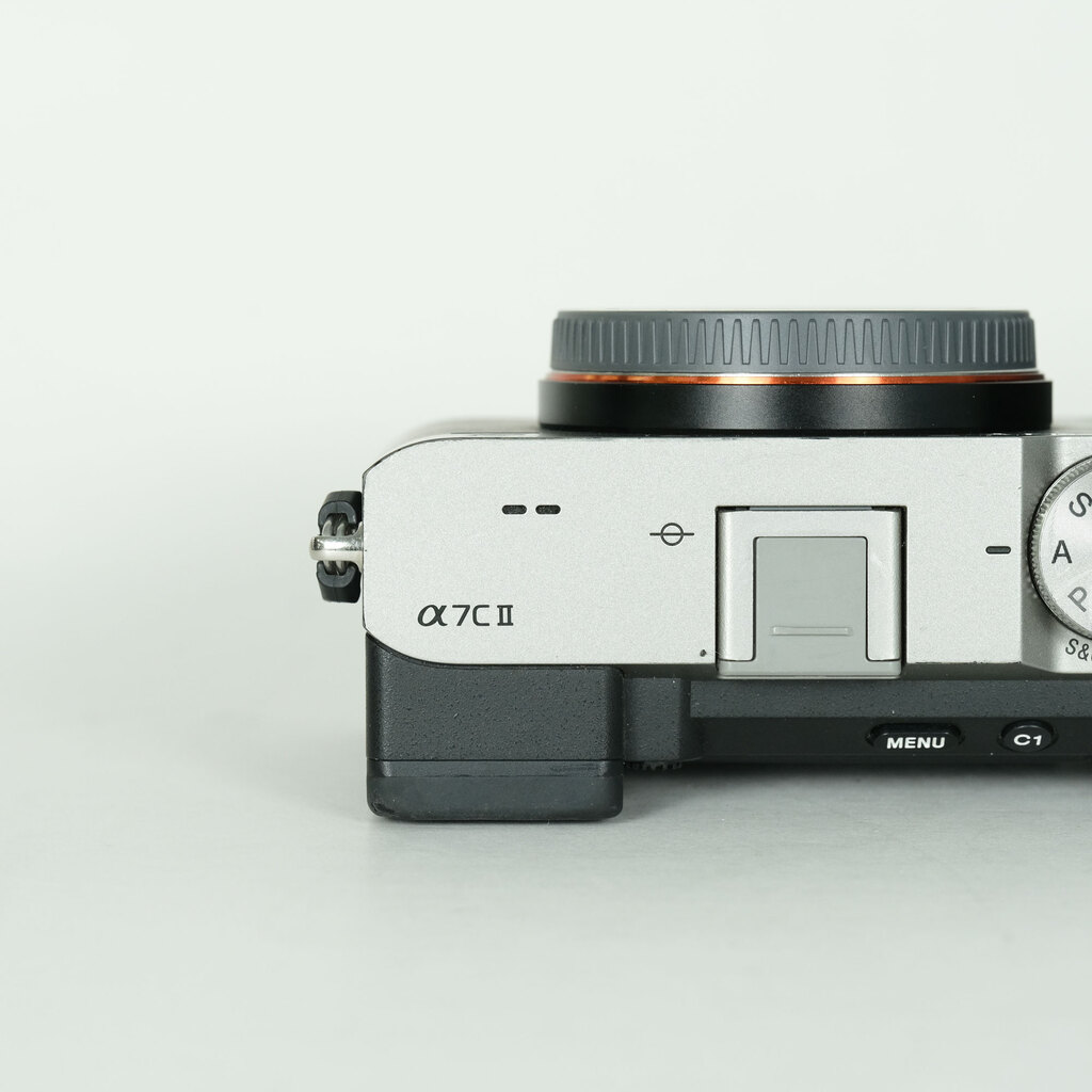 SONY α7C II（ILCE-7CM2）の出品 | ONE SCENE（ワンシーン）