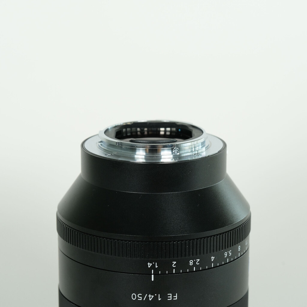 SONY Planar T* FE 50mm F1.4 ZA SEL50F14Z SONY Planar T* FE 50mm F1.4 ZA SEL50F14Z