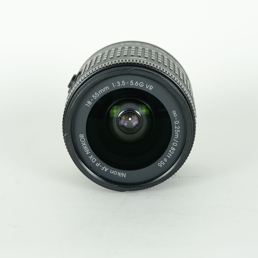 Nikon AF-P DX NIKKOR 18-55mm F3.5-5.6G VR Nikon AF-P DX NIKKOR 18-55mm F3.5-5.6G VR