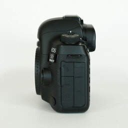 Canon EOS 5D Mark IV