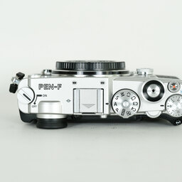 OLYMPUS PEN-F