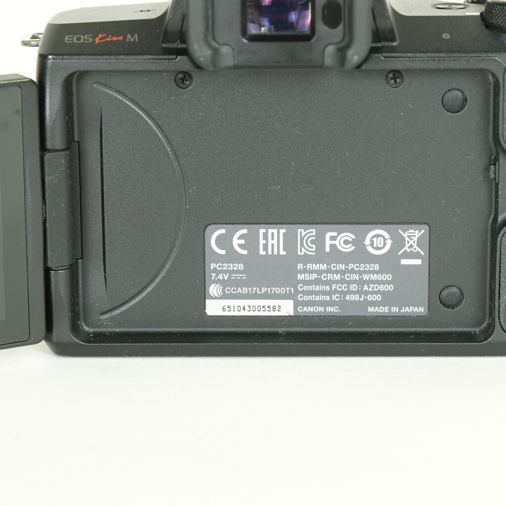 Canon EOS Kiss M Canon EOS Kiss M