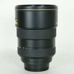 Nikon AF-S DX Zoom-Nikkor 17-55mm f/2.8G IF-ED Nikon AF-S DX Zoom-Nikkor 17-55mm f/2.8G IF-ED