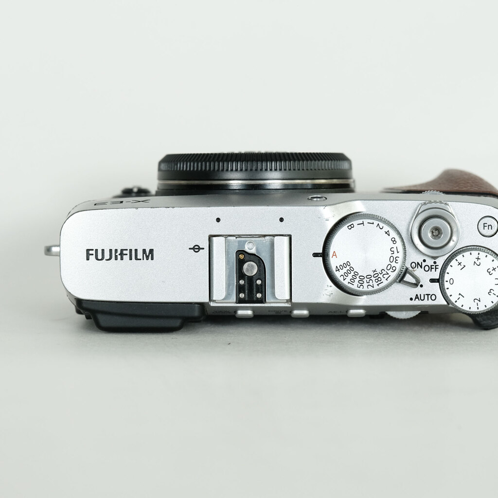 FUJIFILM X-E3 ボディ ブラウン