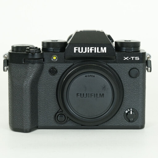 FUJIFILM X-T5