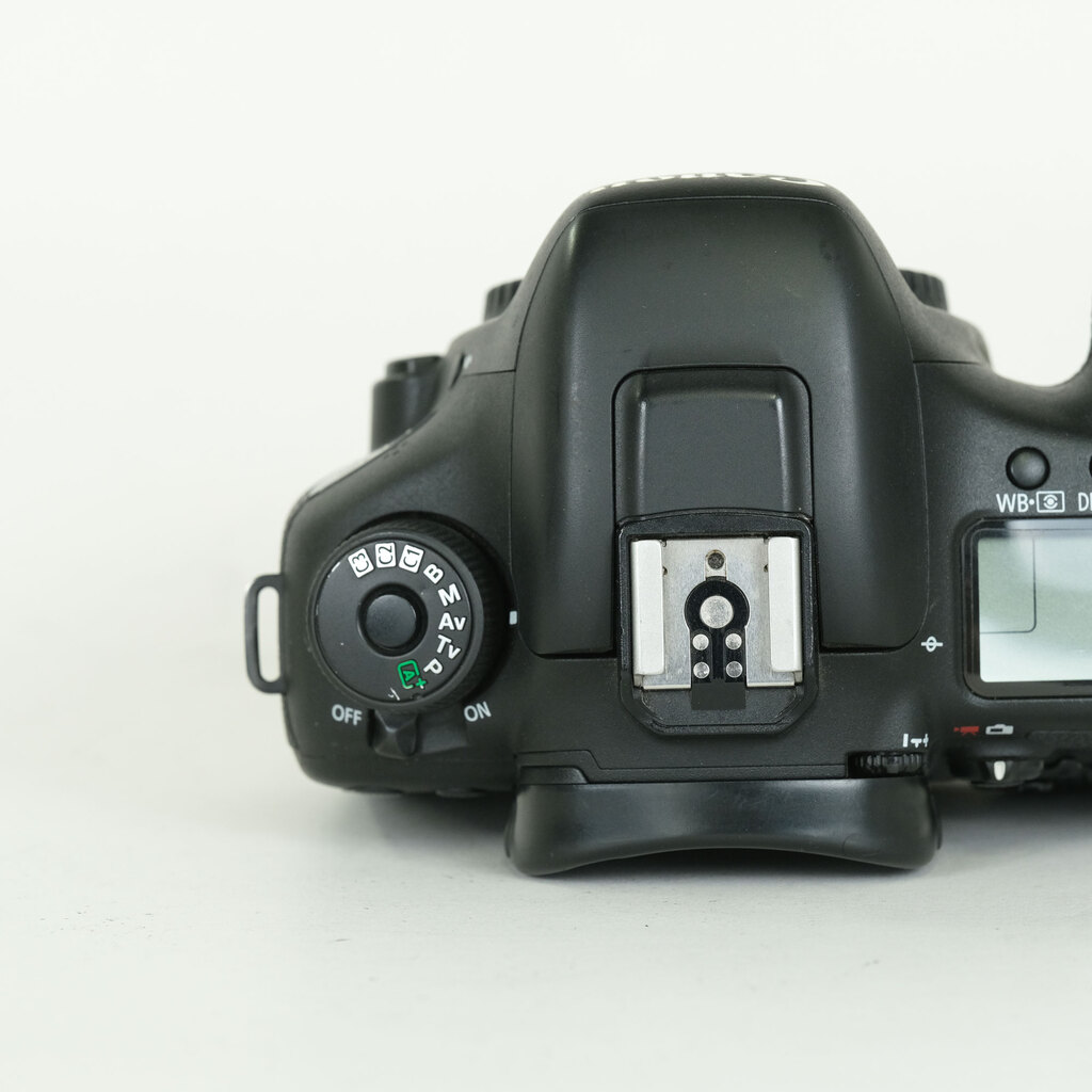Canon EOS 7D Mark II Canon EOS 7D Mark II