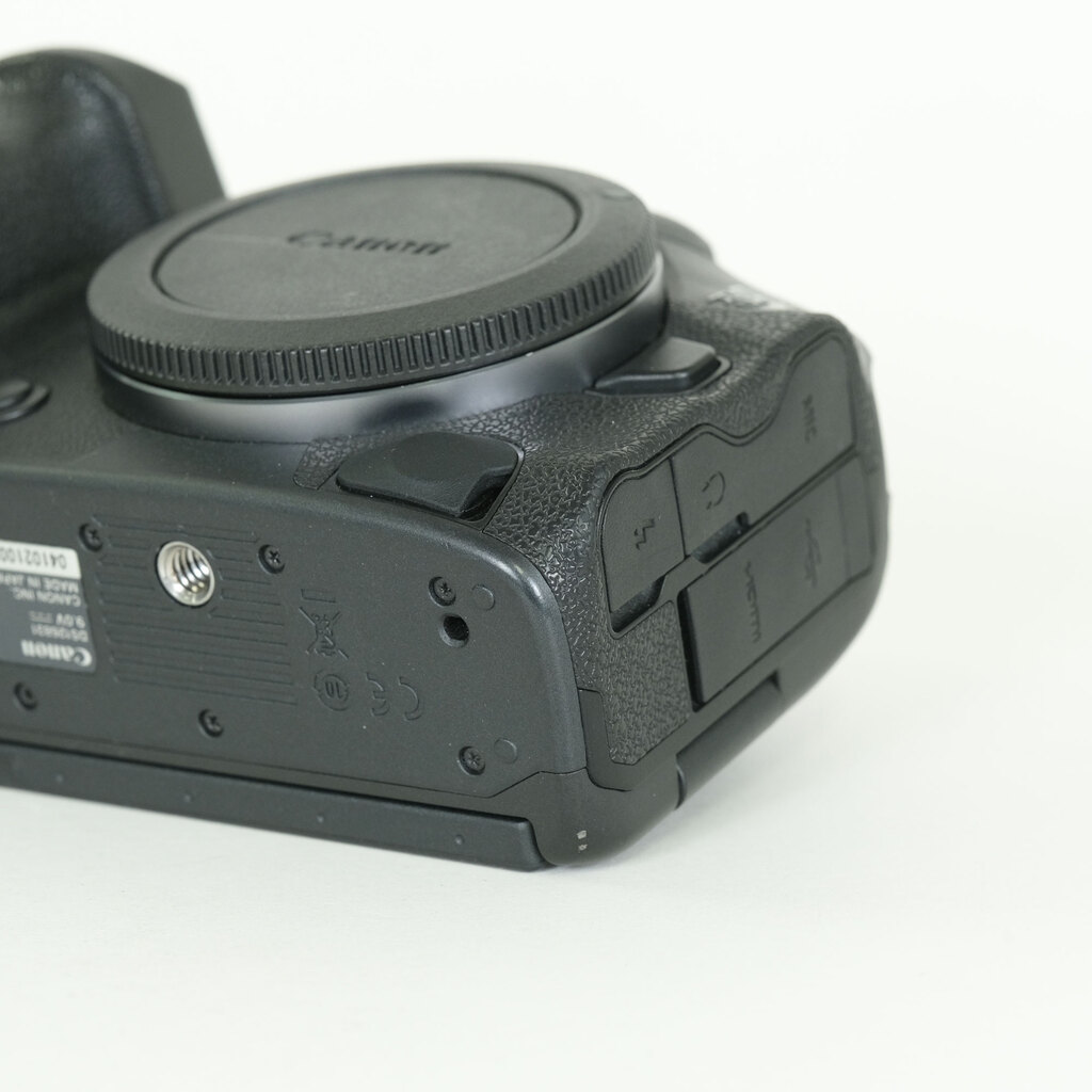 Canon EOS R5 Canon EOS R5