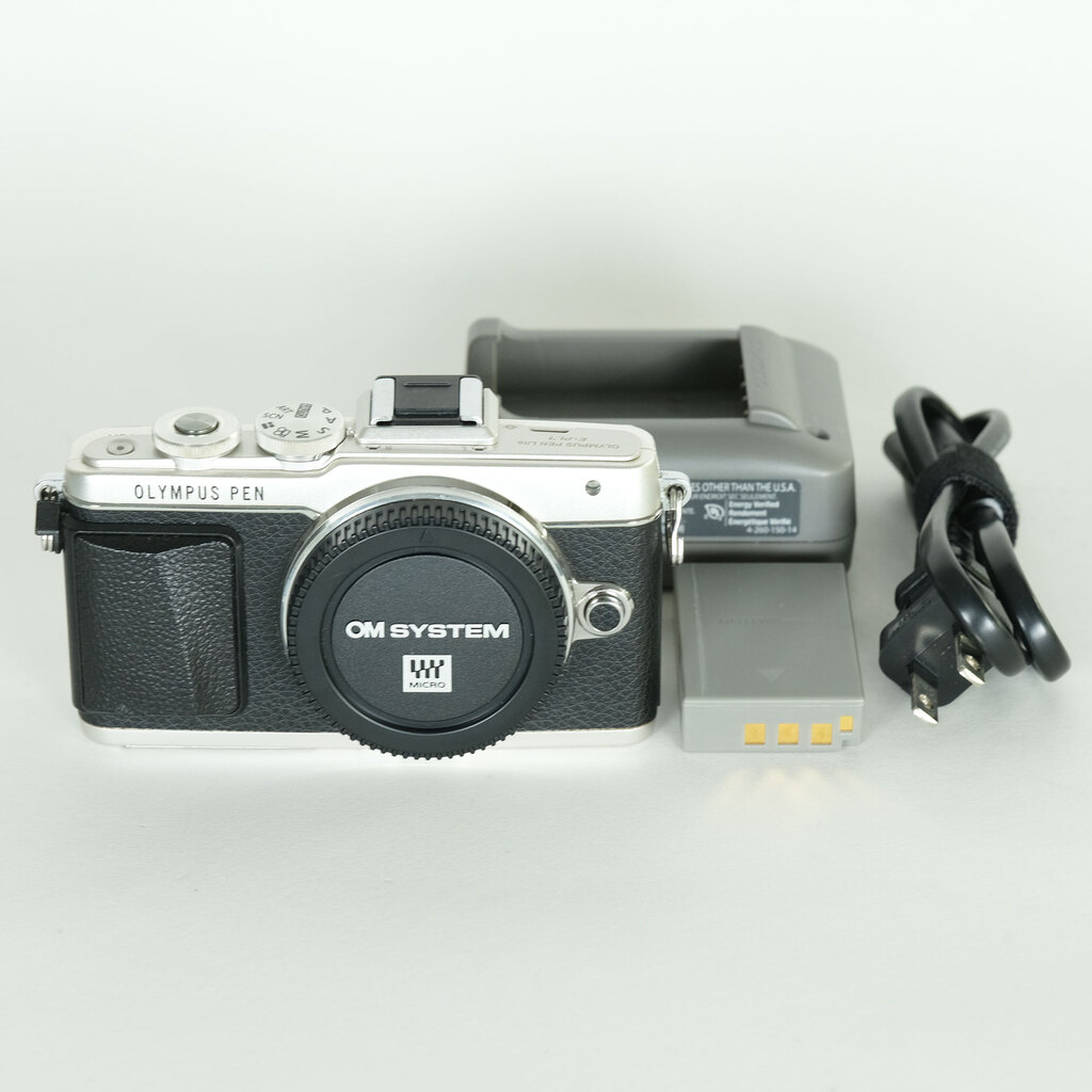 OLYMPUS PEN Lite E-PL7 ボディ シルバー