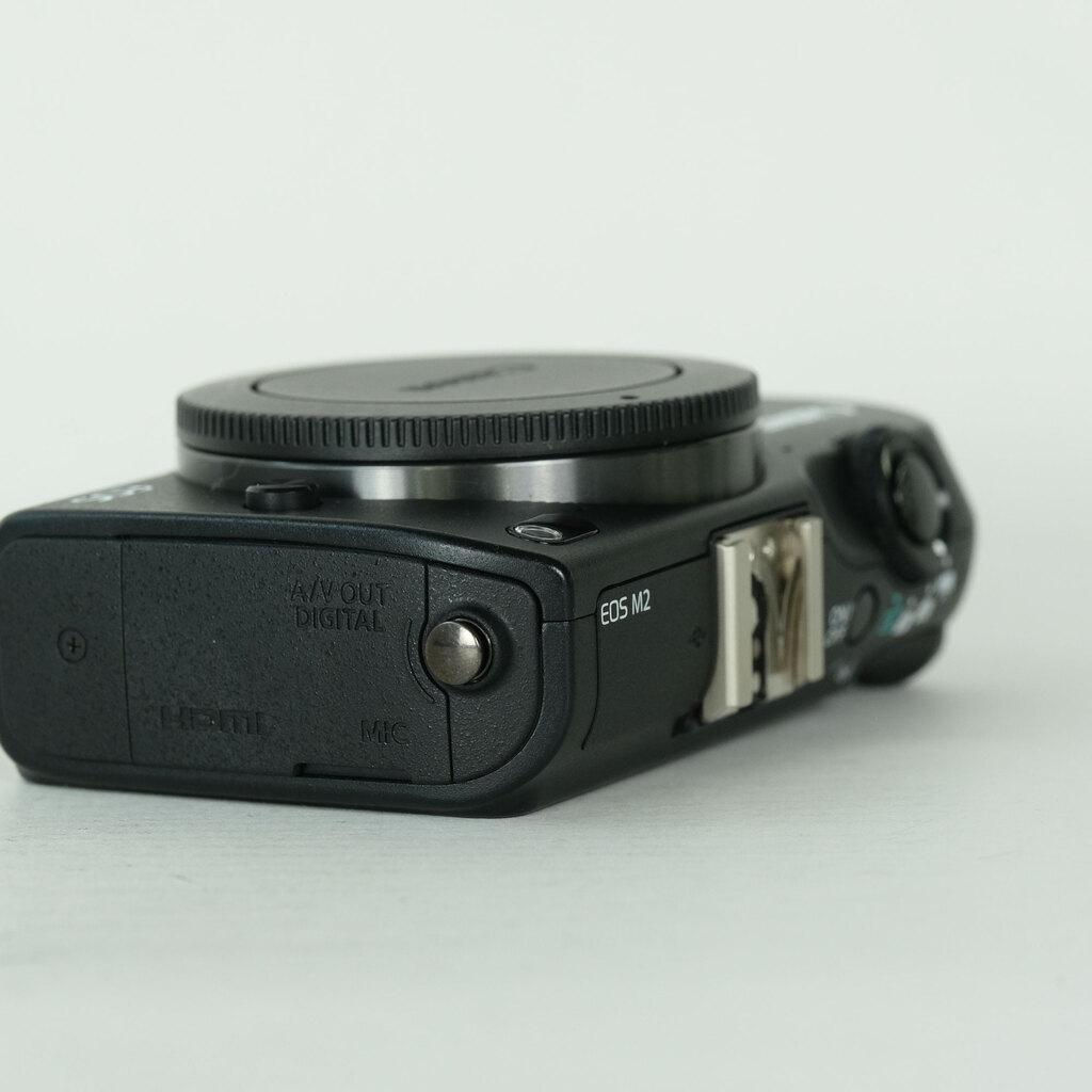 Canon EOS M2 ボディ ブラックの出品 | ONE SCENE（ワンシーン）