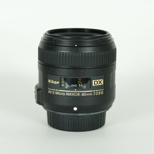Nikon AF-S DX Micro NIKKOR 40mm f/2.8G