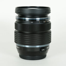 OLYMPUS M.ZUIKO DIGITAL ED 12-40mm F2.8 PRO II OLYMPUS M.ZUIKO DIGITAL ED 12-40mm F2.8 PRO II