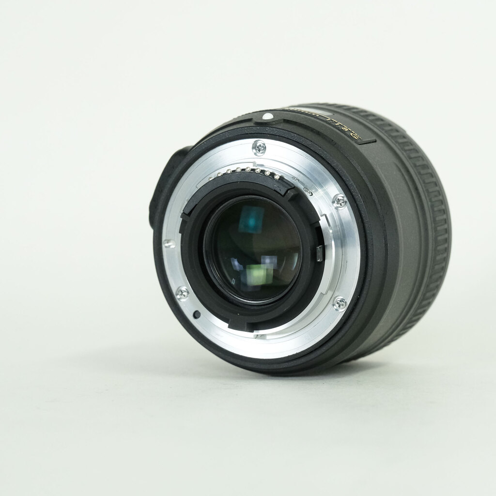 Nikon AF-S NIKKOR 50mm f/1.8G Nikon AF-S NIKKOR 50mm f/1.8G