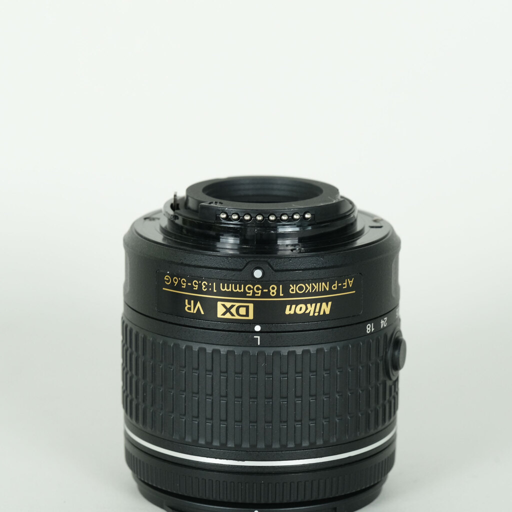 Nikon AF-P DX NIKKOR 18-55mm F3.5-5.6G VR Nikon AF-P DX NIKKOR 18-55mm F3.5-5.6G VR