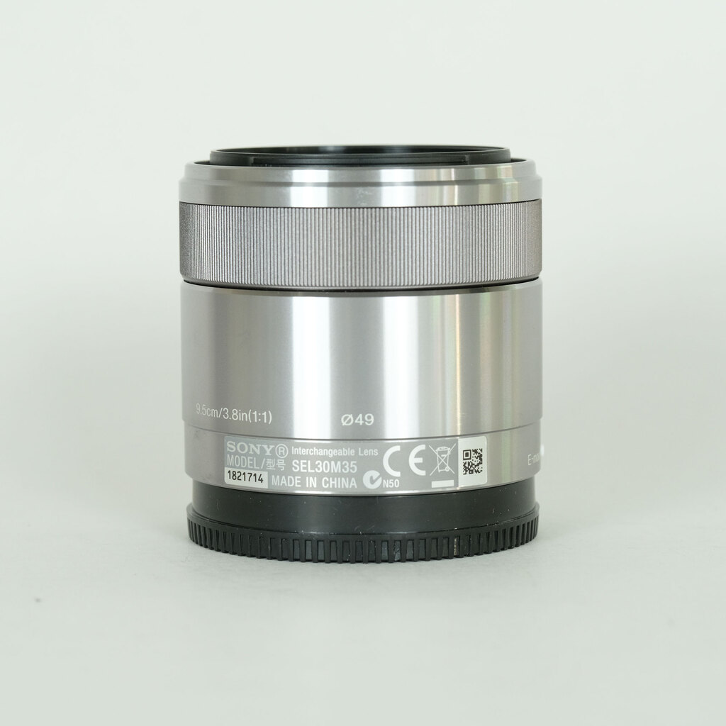SONY E 30mm F3.5 Macro SEL30M35