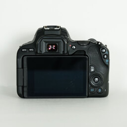 Canon EOS Kiss X9
